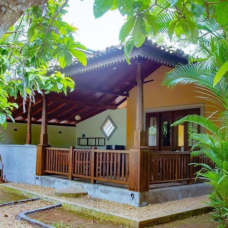 Birds Paradise Cabanas Unawatuna Luaran gambar