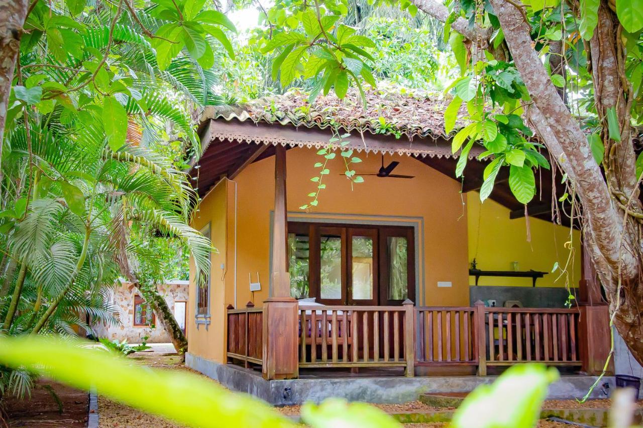 Birds Paradise Cabanas Unawatuna Luaran gambar