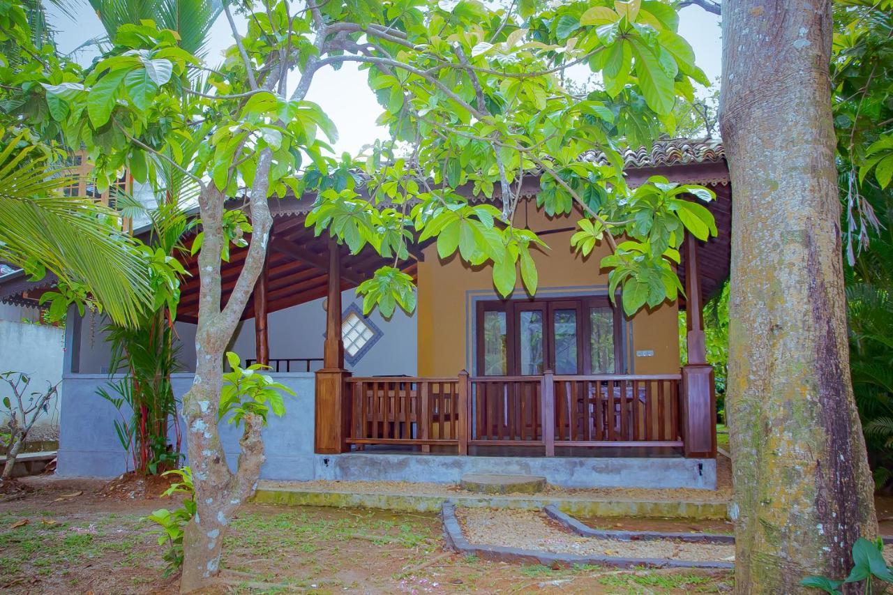 Birds Paradise Cabanas Unawatuna Luaran gambar