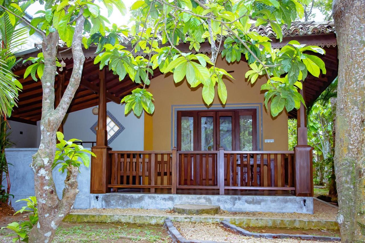 Birds Paradise Cabanas Unawatuna Luaran gambar