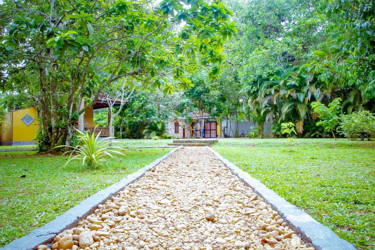 Birds Paradise Cabanas Unawatuna Luaran gambar