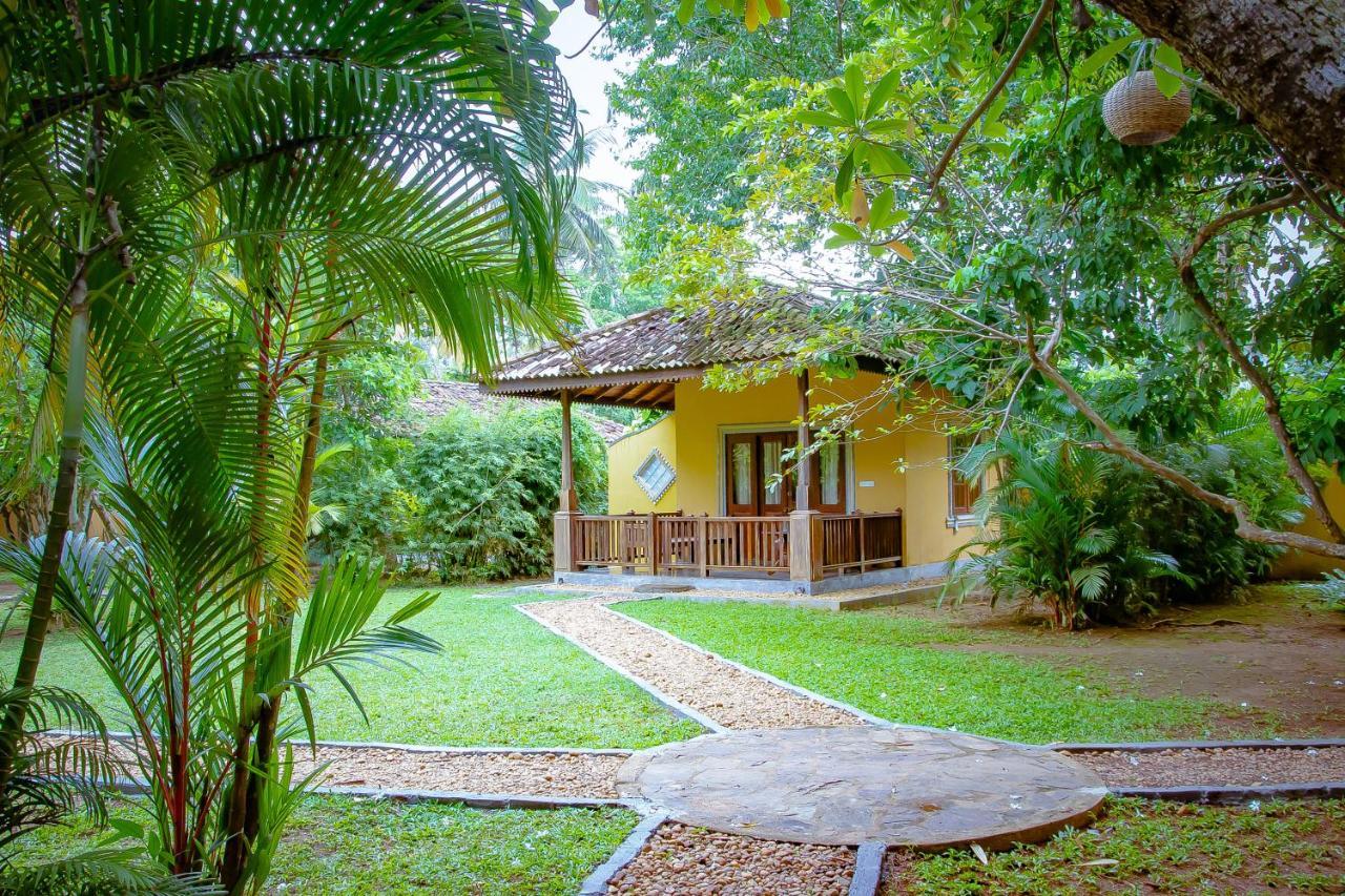 Birds Paradise Cabanas Unawatuna Luaran gambar