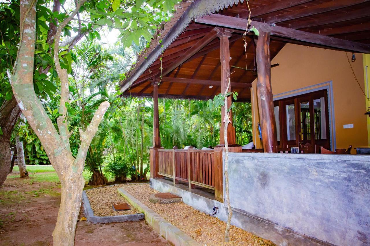 Birds Paradise Cabanas Unawatuna Luaran gambar