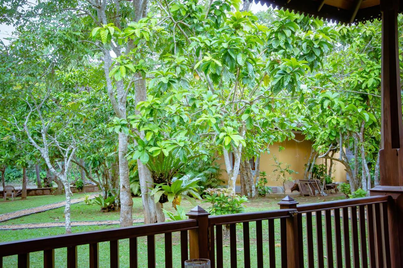 Birds Paradise Cabanas Unawatuna Luaran gambar